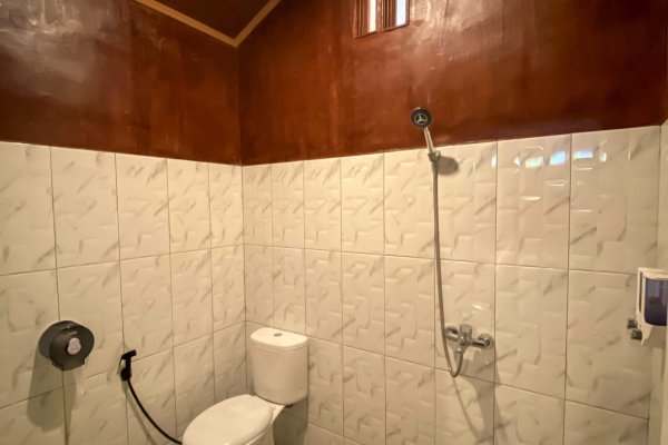 Kamar Mandi Lt.2 Dipayana (1)